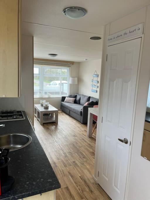 Chalet + Tiny House Nabij Strand Petten Exteriér fotografie