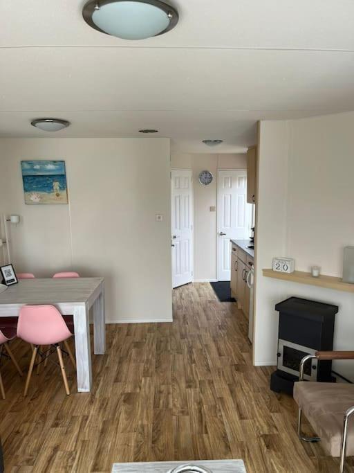 Chalet + Tiny House Nabij Strand Petten Exteriér fotografie